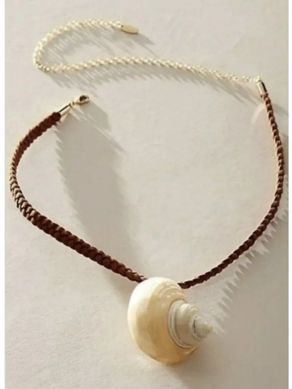 Free People Beach Shell Pendant Necklace Adjustable Chain Natural Brown & Cream - Picture 2 of 7